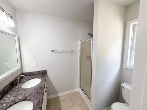 Bath - 1024 Laurel Leaf Rd, Zebulon, NC 27597 photo 1 of 2