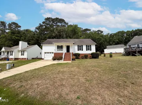 1024 Laurel Leaf Rd, Zebulon, NC 27597