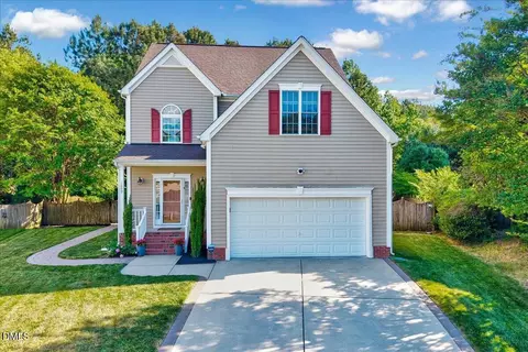 1009 Country Glen Ct, Apex, NC 27502