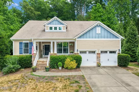 624 E Hatterleigh Ave, Hillsborough, NC 27278
