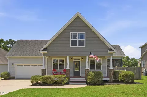 160 Braddock Dr, Lillington, NC 27546