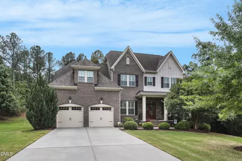 225 Brook Manor Ct, Cary, NC 27513