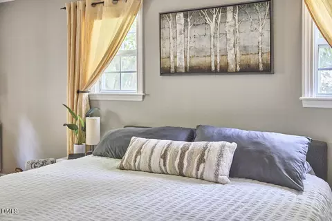 Bedroom - 2131 Sunset Ave, Durham, NC 27705 photo 2 of 4