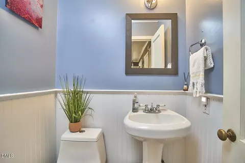 Bath - 2131 Sunset Ave, Durham, NC 27705 photo 1 of 4