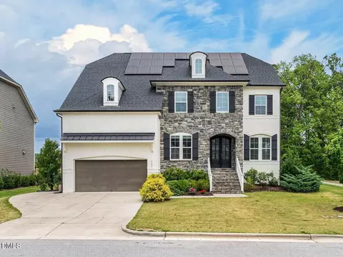 329 Royal Delta Dr, Cary, NC 27519