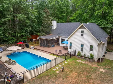 11912 Pembridge Ln, Raleigh, NC 27613