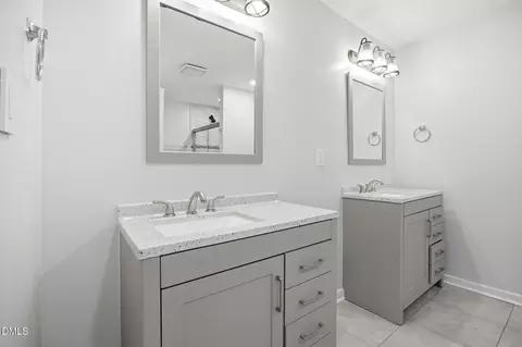 Bath - 1110 N Driver St, Durham, NC 27701 photo 3 of 7