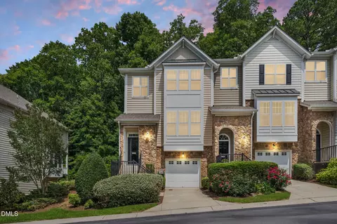 6140 Braidwood Ct, Raleigh, NC 27612
