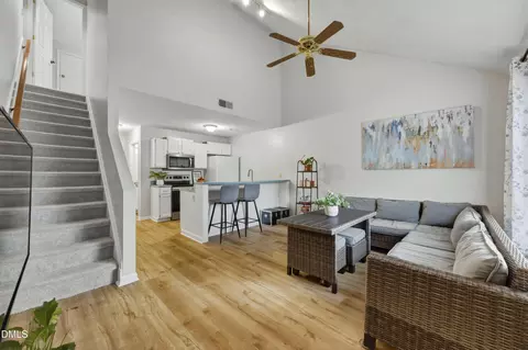 2672 Hitchcock Dr, Durham, NC 27705