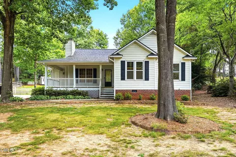 1025 Stonewater Dr, Raleigh, NC 27603