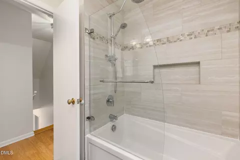 Bath - 1615 Valley Run, Durham, NC 27707 photo 5 of 5