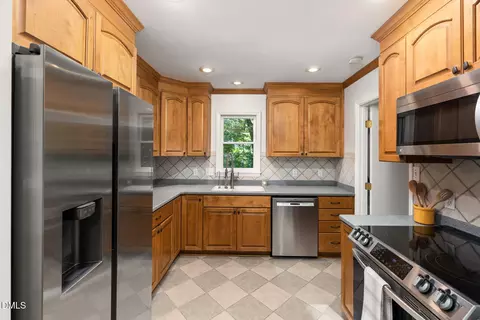Kitchen - 1615 Valley Run, Durham, NC 27707 photo 1 of 4