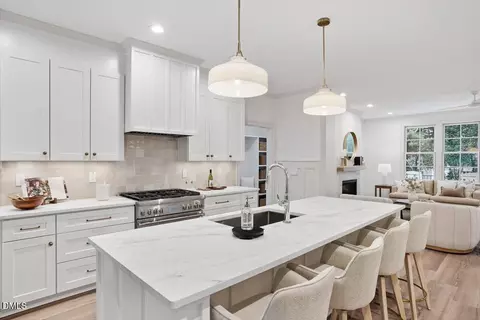 203 Baggett Ave, Raleigh, NC 27604