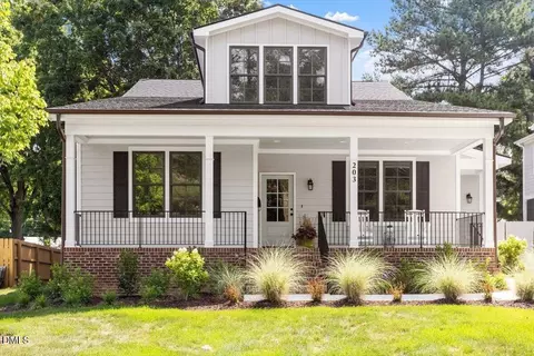203 Baggett Ave, Raleigh, NC 27604