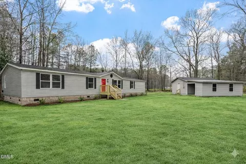 304 E Pope Ave, Kenly, NC 27542