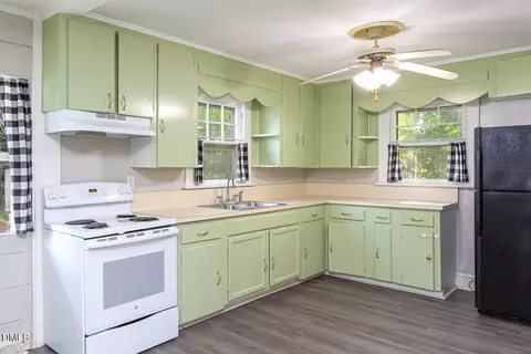 Kitchen - 103 E Rose St, Smithfield, NC 27577 photo 1 of 4