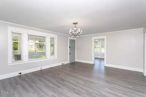 Living - 103 E Rose St, Smithfield, NC 27577 photo 2 of 2