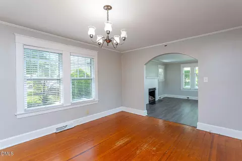 Dining - 103 E Rose St, Smithfield, NC 27577 photo 2 of 3