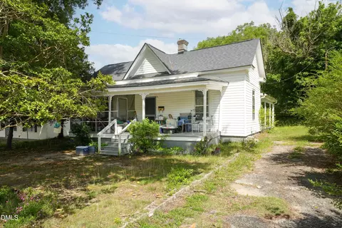 604 S Main St, Louisburg, NC 27549