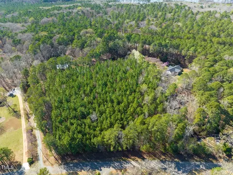 422 Lower Thrift Rd, New Hill, NC 27562