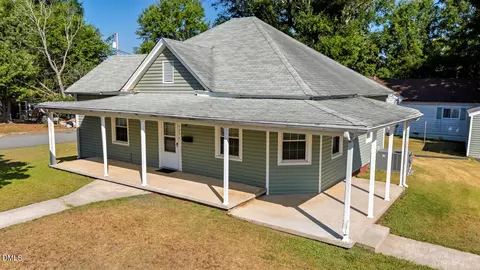 725 Everett St, Burlington, NC 27215