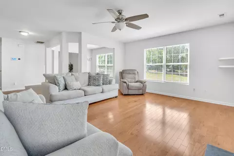 2006 Great Bend Dr, Durham, NC 27704 photo 9