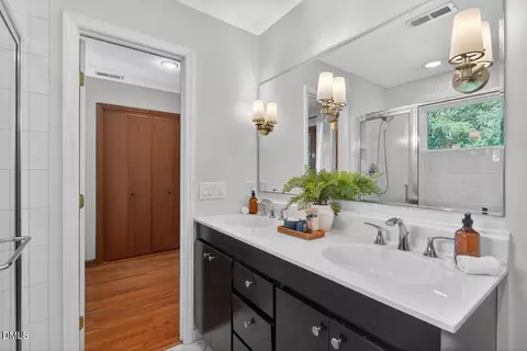 Bath - 4600 Timberly Dr, Durham, NC 27707 photo 5 of 7