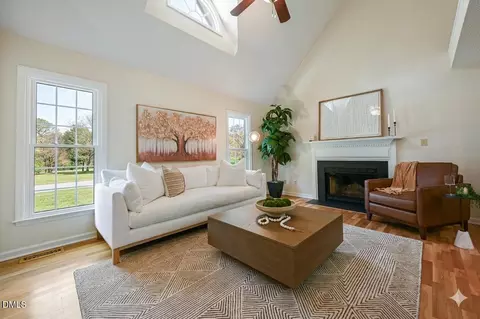 204 Bentpine Dr, Raleigh, NC 27603
