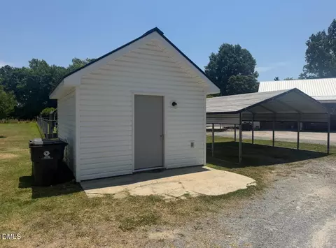 265 Iris Bryant Rd, Erwin, NC 28339 photo 4