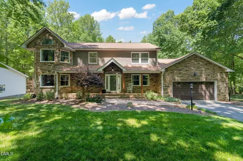 5016 Elkwood Ct, Raleigh, NC 27613
