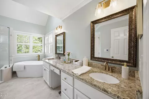 Bath - 212 Silver Lining Ln, Cary, NC 27513 photo 2 of 6
