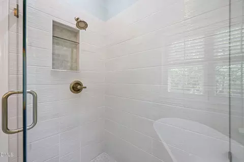 Bath - 212 Silver Lining Ln, Cary, NC 27513 photo 4 of 6