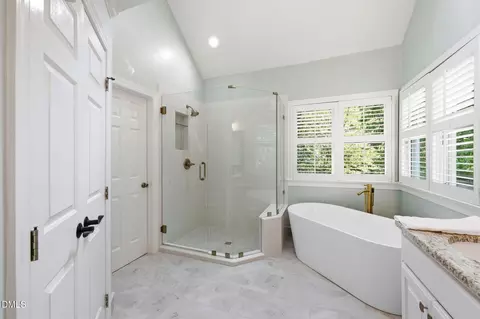 Bath - 212 Silver Lining Ln, Cary, NC 27513 photo 2 of 6