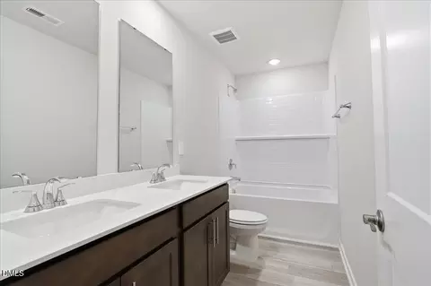 Bath - 1436 Hatteras Rd, Durham, NC 27703 photo 3 of 3