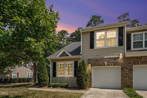 155 Florians Dr, Holly Springs, NC 27540