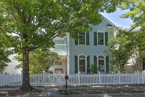 605 Carpenter Town Ln, Cary, NC 27519