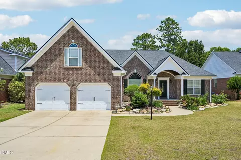 860 Dalmore Dr, Fayetteville, NC 28311
