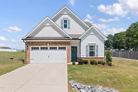 99 Rigsby Ave, Four Oaks, NC 27524