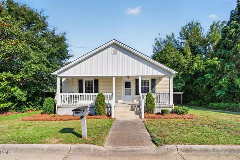302 S Mckay Ave, Dunn, NC 28334