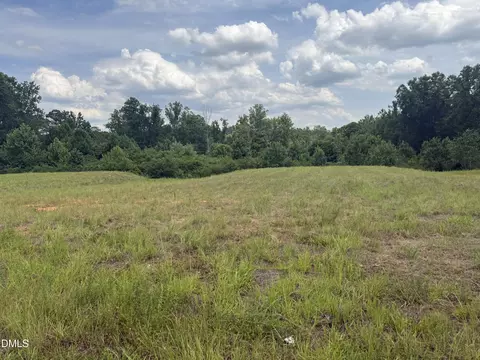 231 River Chapel Dr, Fuquay Varina, NC 27526