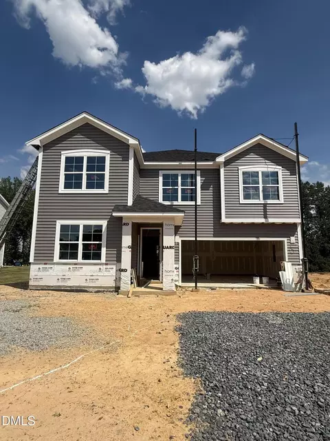 417 Providence Crk Dr, Fuquay Varina, NC 27526