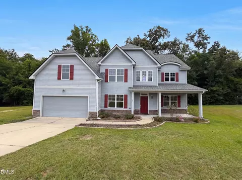 109 Mosby Ln, Spring Lake, NC 28390