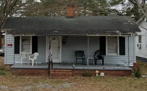 609 N 4th St, Smithfield, NC 27577
