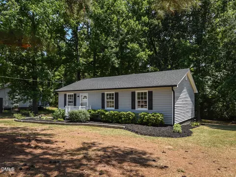 939 Cheves Rd, Zebulon, NC 27597