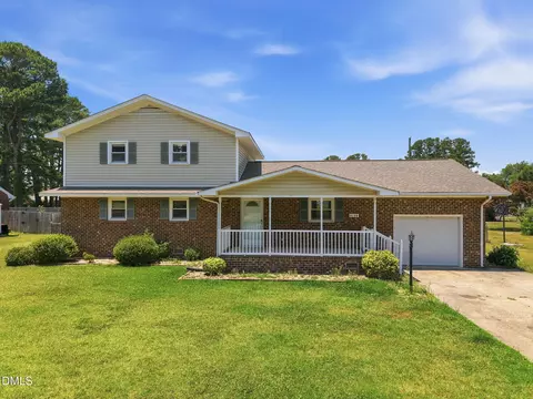 4130 Terrace Dr, Ayden, NC 28513