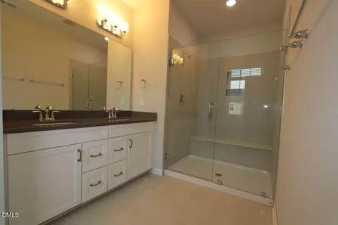 3104 Cathedral Comb Dr #240, Apex, NC 27502