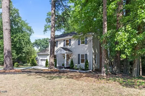Exterior - 1002 Apache Ln, Apex, NC 27502 photo 4 of 13