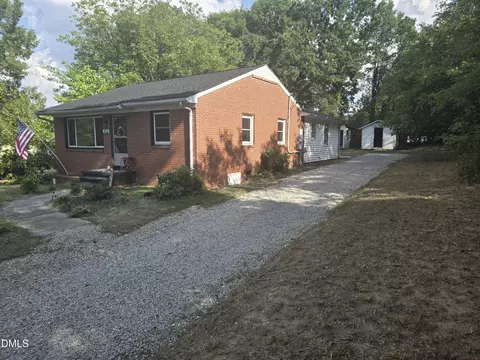 438 Dudley St, Burlington, NC 27217