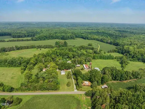 7793 Ridgeville Rd, Leasburg, NC 27291