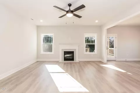Living - 60 Deep Blue Trl, Middlesex, NC 27557 photo 2 of 3